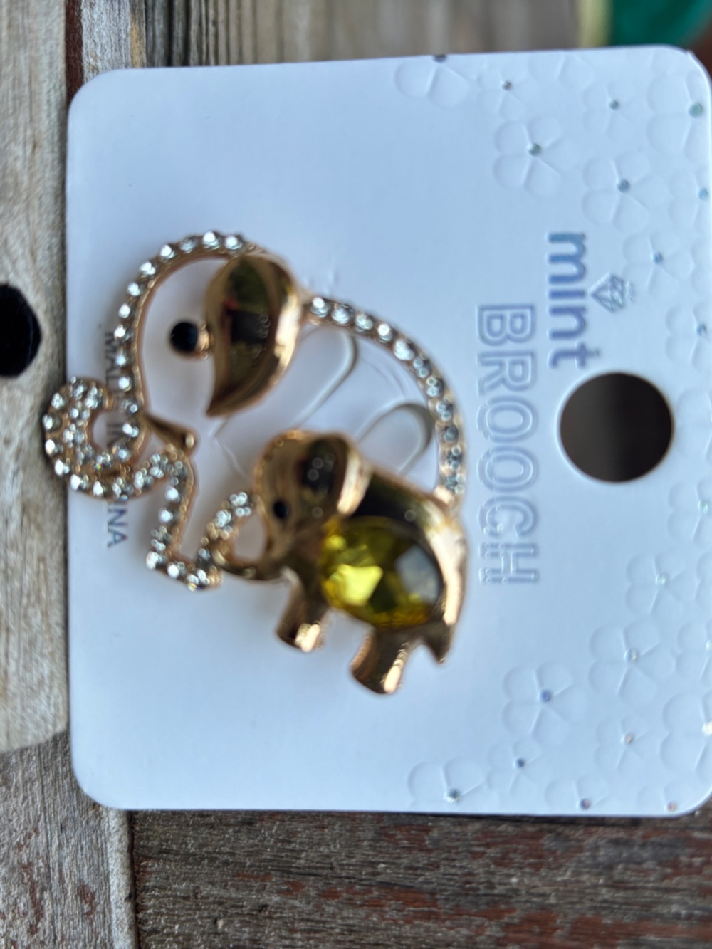 Mint Gold-Tone Elephant Duo Brooch with Yellow Gem
